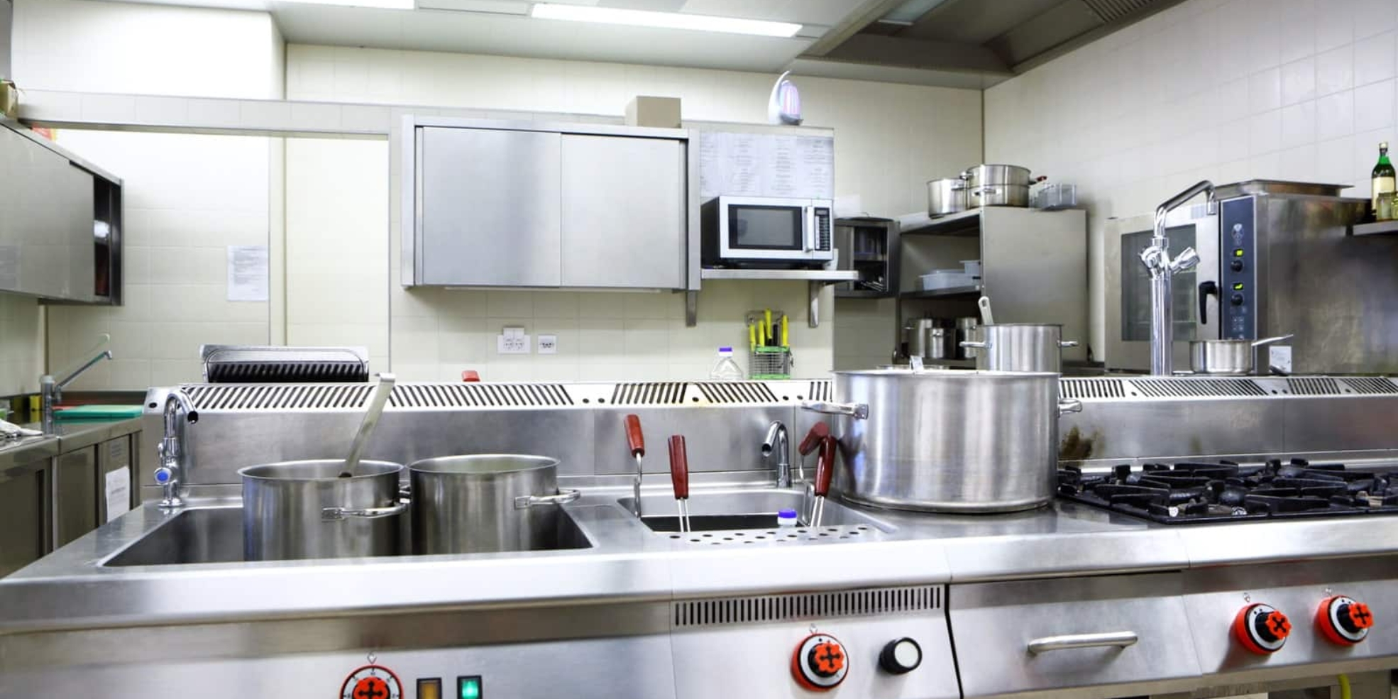 Deep Cleaning Restaurant Kitchen: Health Inspector's Checklist